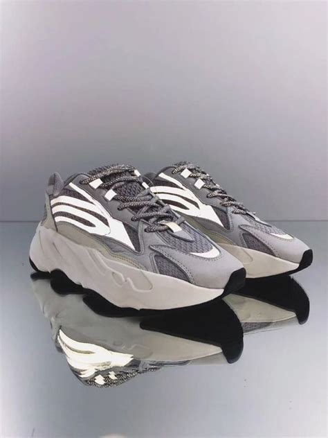 dype yeezy 700.